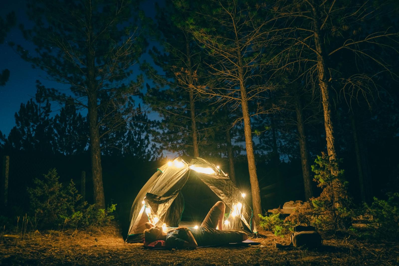 Cozy Nights Outdoors: How to Create the Perfect Campsite Atmosphere