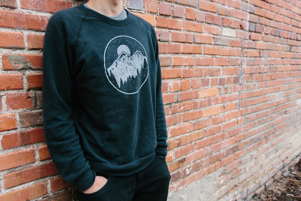 Night Sky Crewneck Sweatshirt – Soft Unisex Fleece for Outdoor Comfort