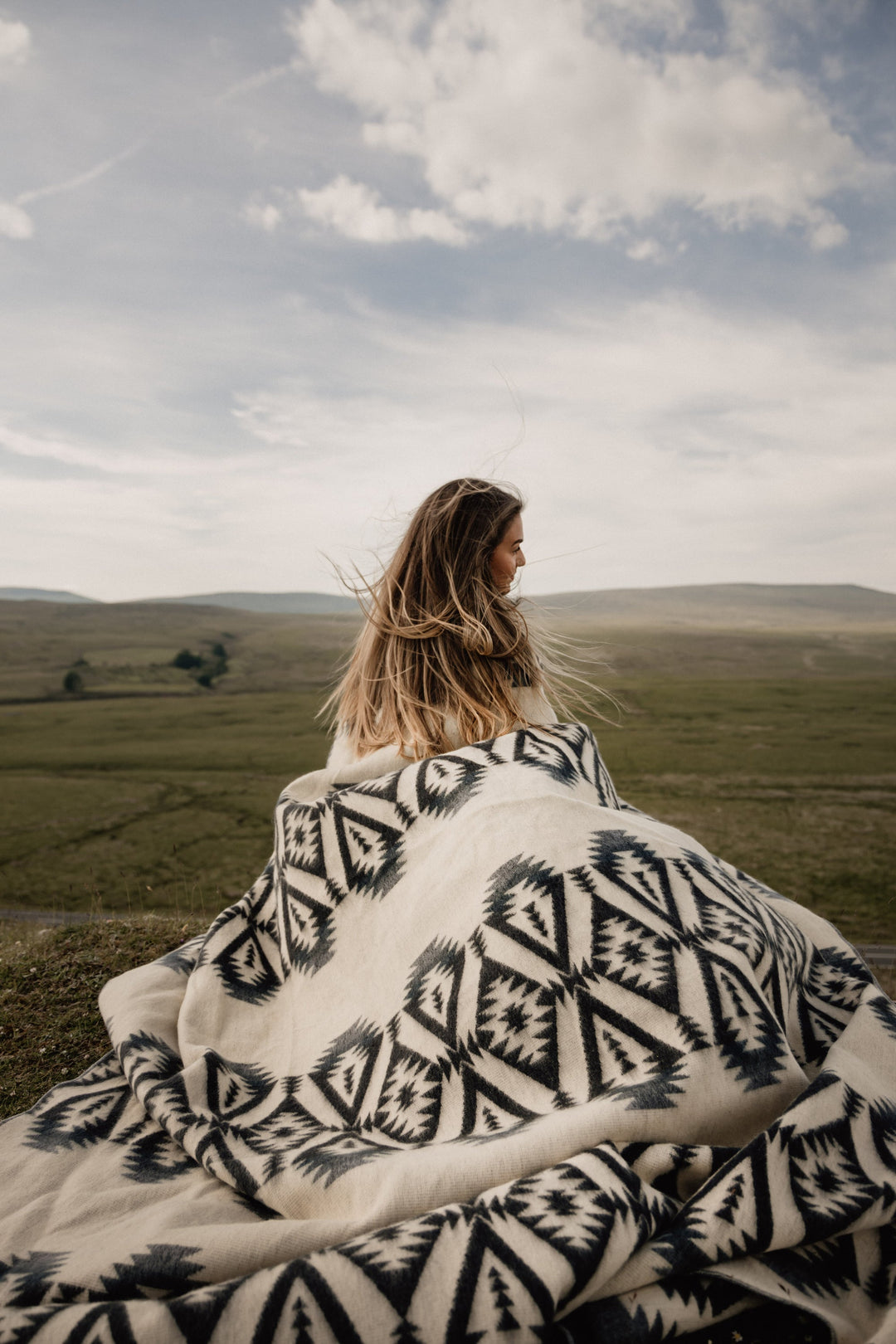 Quichua Blanket Greyscale | Ecuadorian Artisan Queen Blanket | Soft Handmade Sustainable Throw