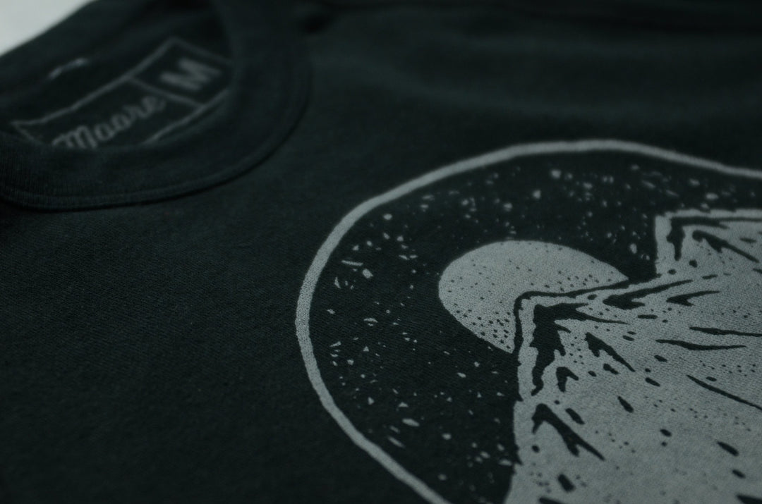 Night Sky Crewneck Sweatshirt – Soft Unisex Fleece for Outdoor Comfort
