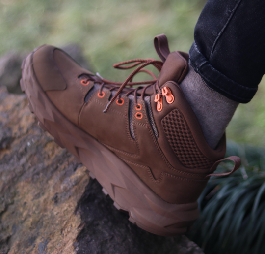 ROCKROOSTER Farmington Brown 6-Inch Waterproof Hiking Boots | VIBRAM® Sole Durable Outdoor Footwear | Comfortable Trail & Adventure Boots
